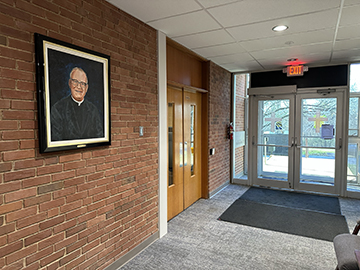 200 Liguori Drive, Lobby